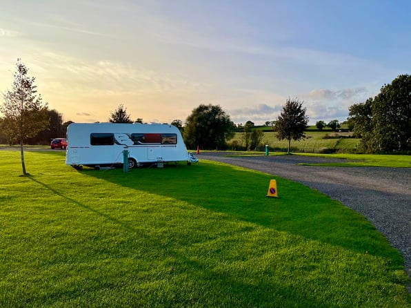 New Lodge Farm, Bulwick - Caravan Site -  Review - Sunset