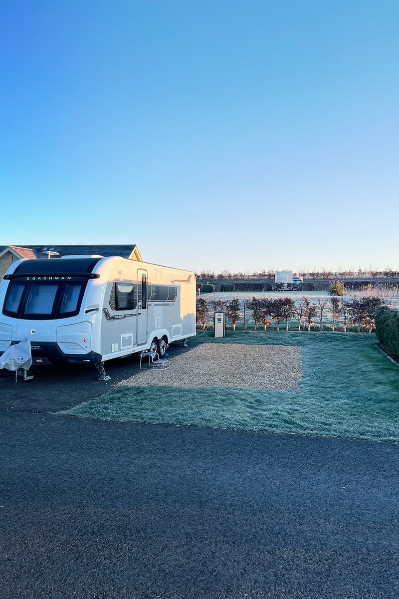 Travelpicks Eye Kettleby Lakes Caravan Site Southern Park Review - Cold Frosty Mornings 1280x1920px Image 2024
